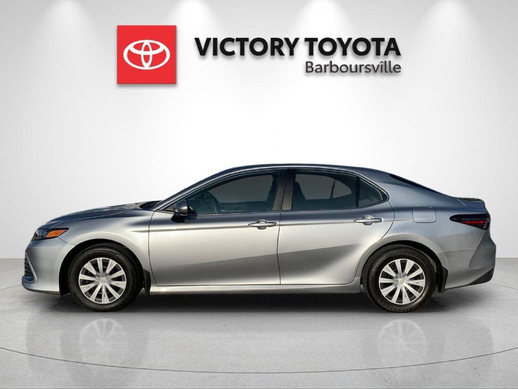 Used 2024 Toyota Camry LE FWD image 2