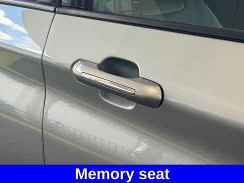 Used 2022 Ford Explorer King Ranch image 23