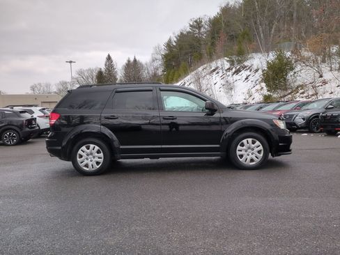 Used 2016 Dodge Journey SE w/ Flexible Seating Group image 4