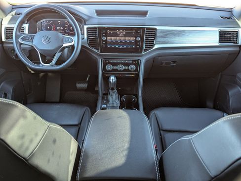 Used 2023 Volkswagen Atlas Cross Sport SE image 16