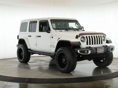 Used 2021 Jeep Wrangler Unlimited Sahara w/ Uconnect 4C Nav & Sound Group image 2