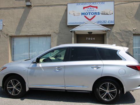 Used 2019 INFINITI QX60 Luxe w/ Essential Package FWD image 5