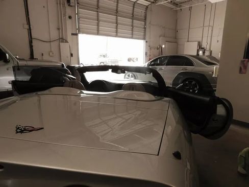 Used 2001 Chevrolet Corvette w/ Preferred Equipment Group2 image 40