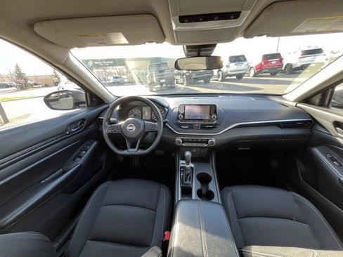 Used 2024 Nissan Altima 2.5 S image 30