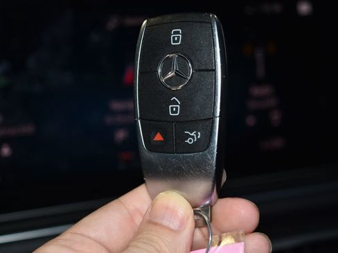 Certified 2022 Mercedes-Benz GLE 350 4MATIC image 16