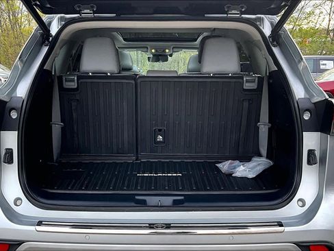 Used 2020 Toyota Highlander Platinum AWD/4WD image 31