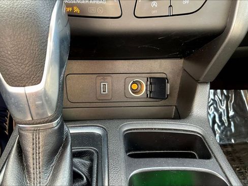 Used 2019 Ford Escape SE FWD image 16