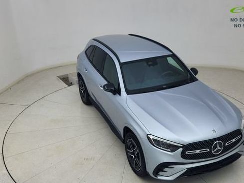 Used 2025 Mercedes-Benz GLC 300 4MATIC image 76