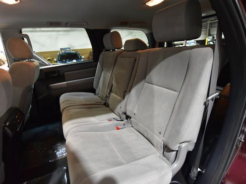 Used 2017 Toyota Sequoia SR5 image 52