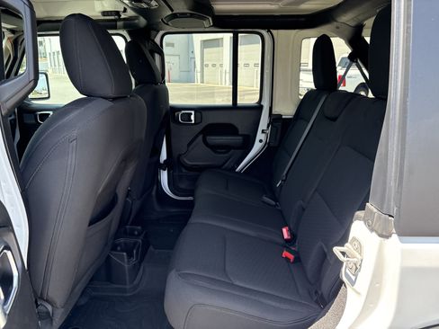 Used 2023 Jeep Wrangler Unlimited Sport AWD/4WD image 32