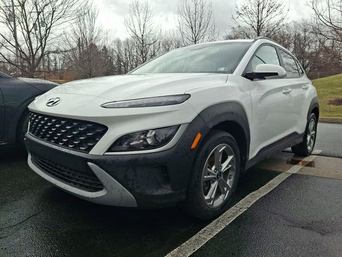 Certified 2023 Hyundai Kona SEL w/ Convenience Package image 2