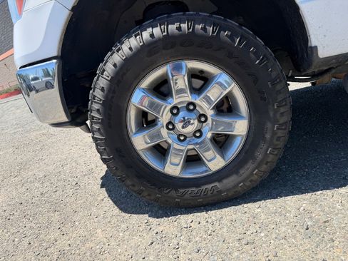 Used 2014 Ford F150 XLT w/ Equipment Group 302A Luxury AWD/4WD image 9