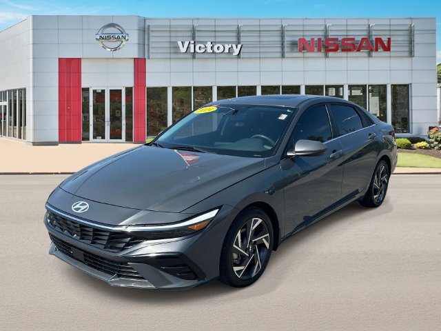 Used 2024 Hyundai Elantra SEL w/ Convenience Package FWD image 7