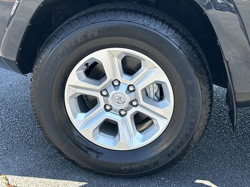 Certified 2024 Toyota 4Runner SR5 Premium image 21