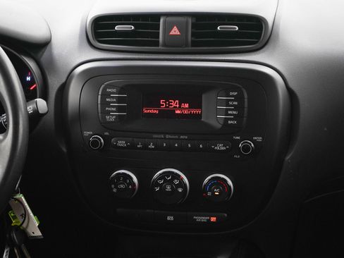 Used 2014 Kia Soul FWD image 15