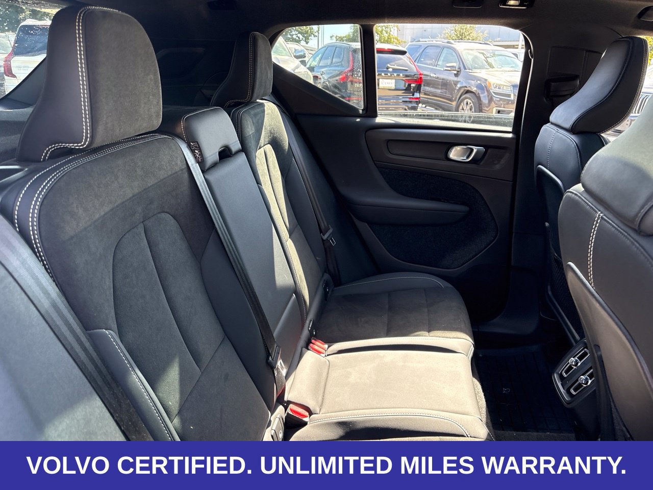 Certified 2023 Volvo XC40 B5 Plus w/ Protection Package Premier AWD/4WD image 15