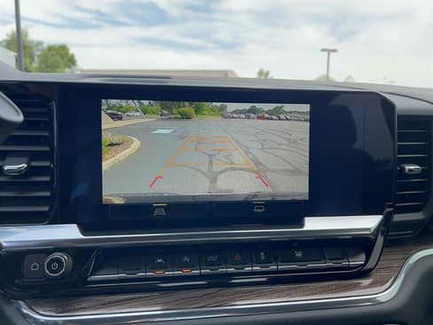 Used 2023 Chevrolet Silverado 1500 LT image 25