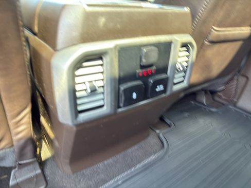 Used 2019 Ford F150 Limited w/ Trailer Tow Package image 11