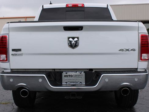 Used 2017 RAM 1500 Laramie w/ Convenience Group AWD/4WD image 5
