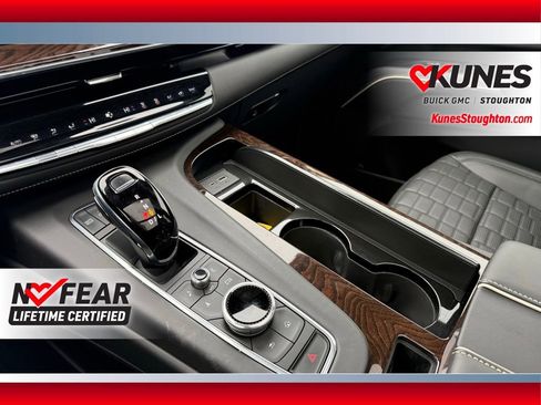 Used 2022 Cadillac Escalade Sport Platinum image 18