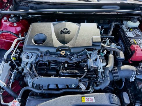 Used 2018 Toyota Camry SE image 28