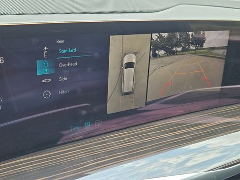 New 2026 Cadillac Escalade Luxury w/ Touring Package AWD/4WD image 13