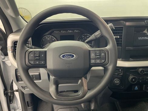 New 2026 Ford F250 XL w/ XL Chrome Package image 17
