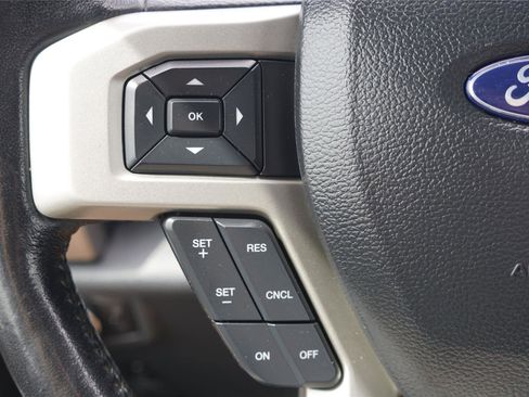 Used 2022 Ford F350 Lariat w/ Lariat Ultimate Package AWD/4WD image 17
