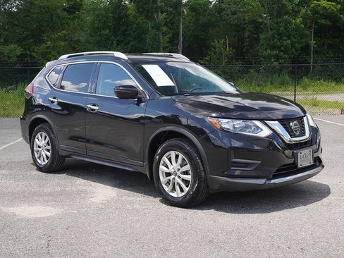 Used 2018 Nissan Rogue SV w/ Premium Package AWD/4WD image 2