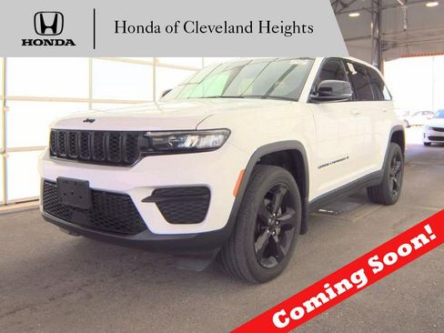 Used 2023 Jeep Grand Cherokee Altitude AWD/4WD image 1