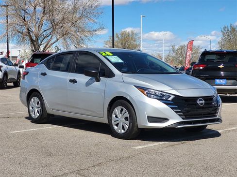 Used 2025 Nissan Versa S image 2