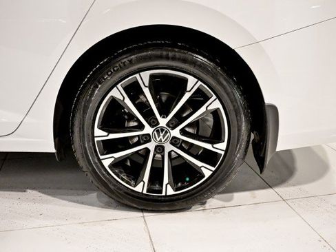 Used 2024 Volkswagen Jetta Sport image 41