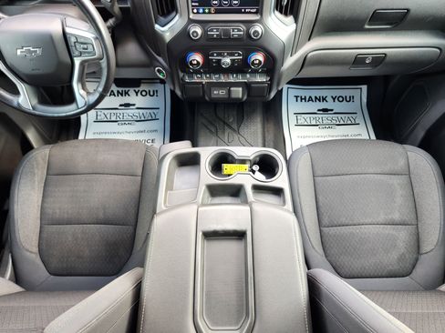 Used 2019 Chevrolet Silverado 1500 LT Trail Boss w/ Convenience Package AWD/4WD image 18