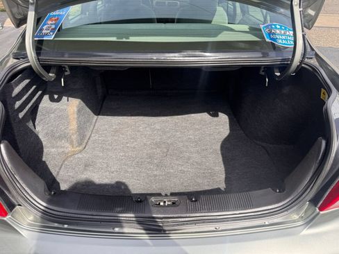 Used 2001 Ford Taurus SE FWD image 10