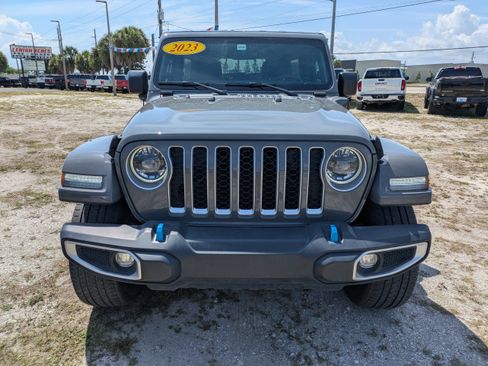 Used 2023 Jeep Wrangler Unlimited Sahara w/ Cold Weather Group AWD/4WD image 9