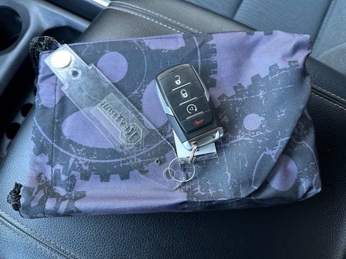 Certified 2022 RAM 1500 Big Horn image 9