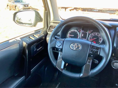 Used 2020 Toyota 4Runner TRD Off-Road Premium image 38