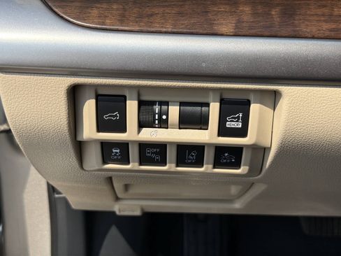 Used 2018 Subaru Outback 2.5i Limited AWD/4WD image 39