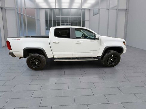 Used 2022 Chevrolet Colorado ZR2 w/ ZR2 Dusk Special Edition image 9