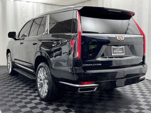 Used 2021 Cadillac Escalade Premium Luxury image 9