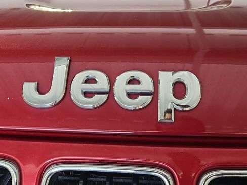 Used 2014 Jeep Grand Cherokee Laredo w/ Quick Order Package 23E AWD/4WD image 14