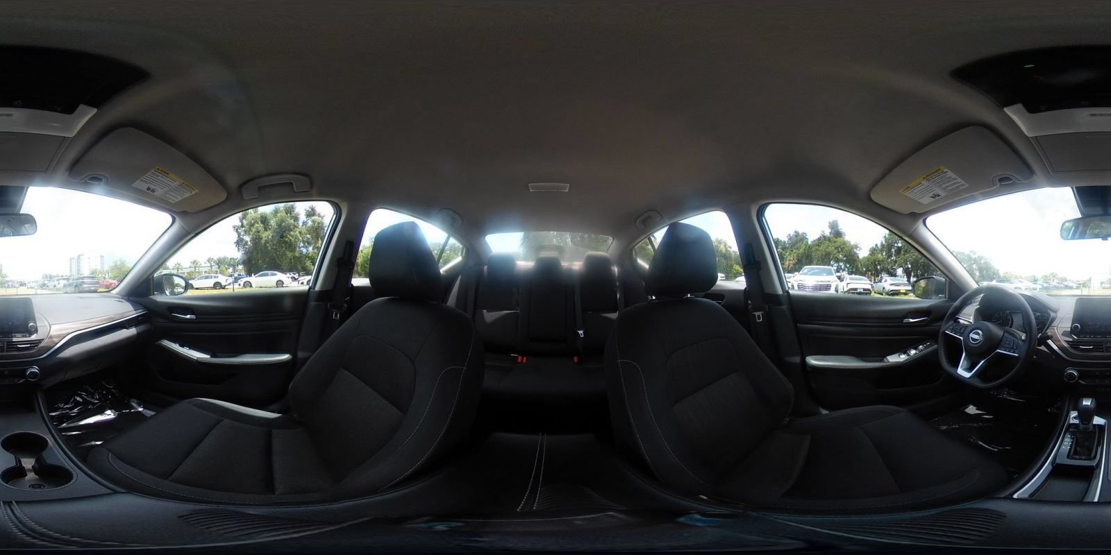 Used 2025 Nissan Altima 2.5 SV FWD image 42