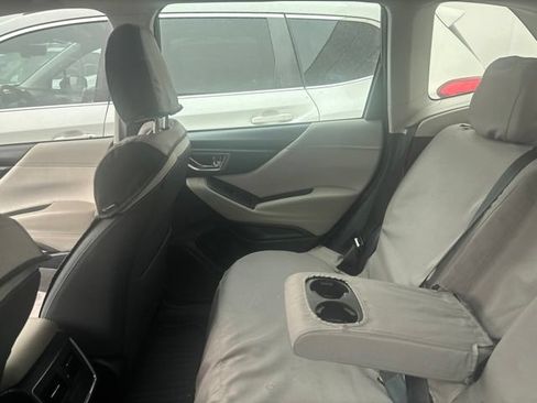 Used 2022 Subaru Forester Premium AWD/4WD image 5