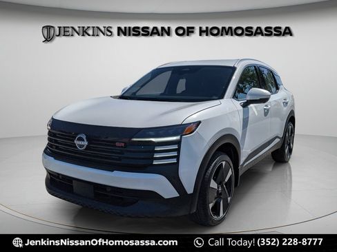 Certified 2025 Nissan Kicks SR AWD/4WD image 9