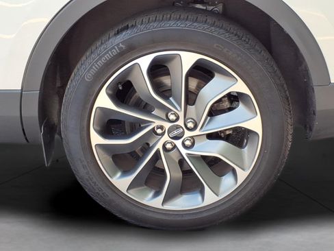 Used 2022 Lincoln Nautilus Reserve AWD/4WD image 7