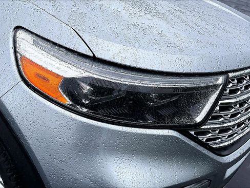 Used 2021 Ford Explorer Limited w/ Equipment Group 301A AWD/4WD image 26