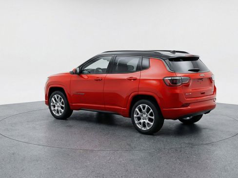 Used 2025 Jeep Compass Limited AWD/4WD image 6