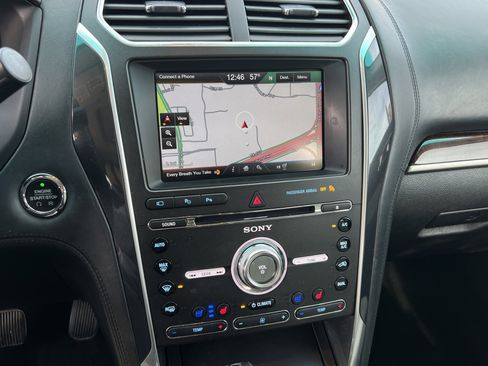 Used 2016 Ford Explorer Platinum image 24