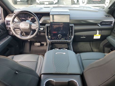 New 2026 GMC Yukon XL AT4 w/ AT4 Premium Plus Package image 7