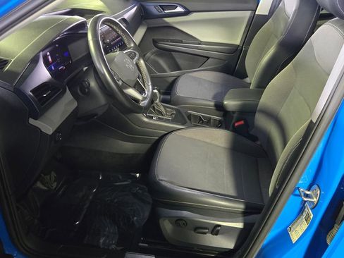 Certified 2022 Volkswagen Taos SE w/ Panoramic Sunroof Package image 10